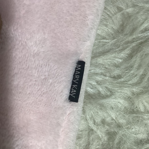 Mary Kay Pink Soft Plush Polyester Shoulder Tote Bag With Rope Type Handles - Picture 7 of 10